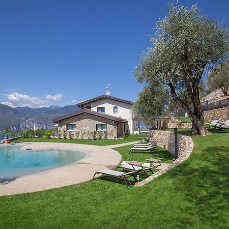 Villa Divina - Apt Divina Con Piscina E Vista Lago Castelletto Di Brenzone Exteriér fotografie