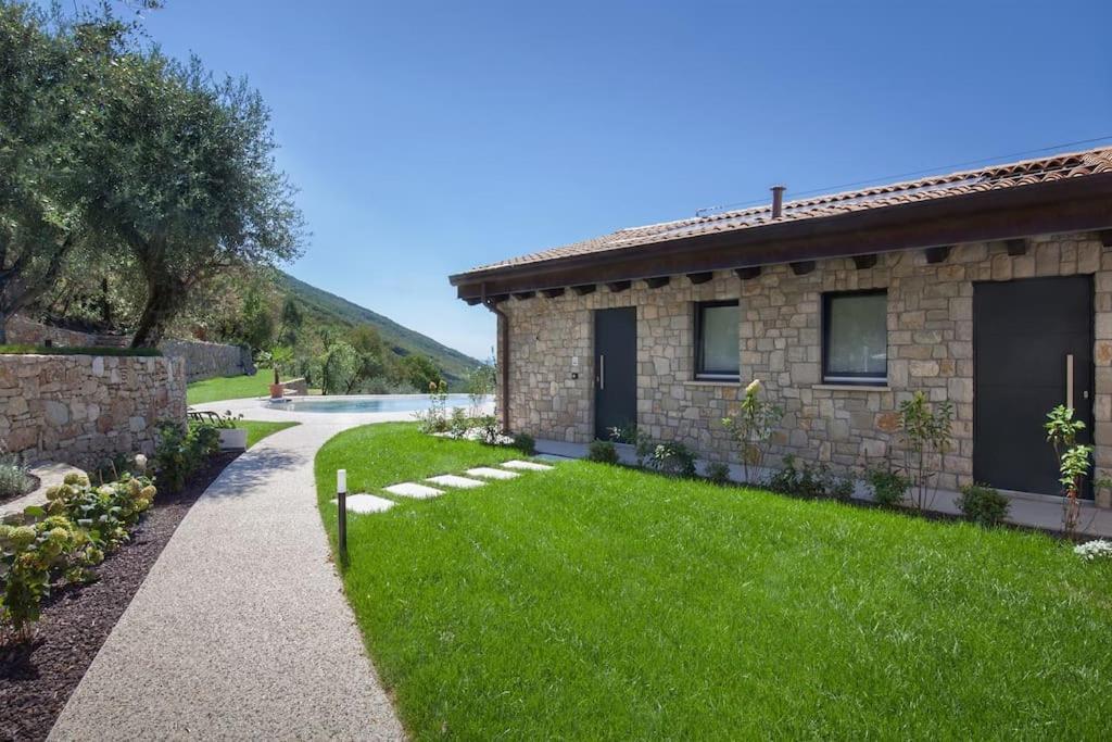 Villa Divina - Apt Divina Con Piscina E Vista Lago Castelletto Di Brenzone Exteriér fotografie