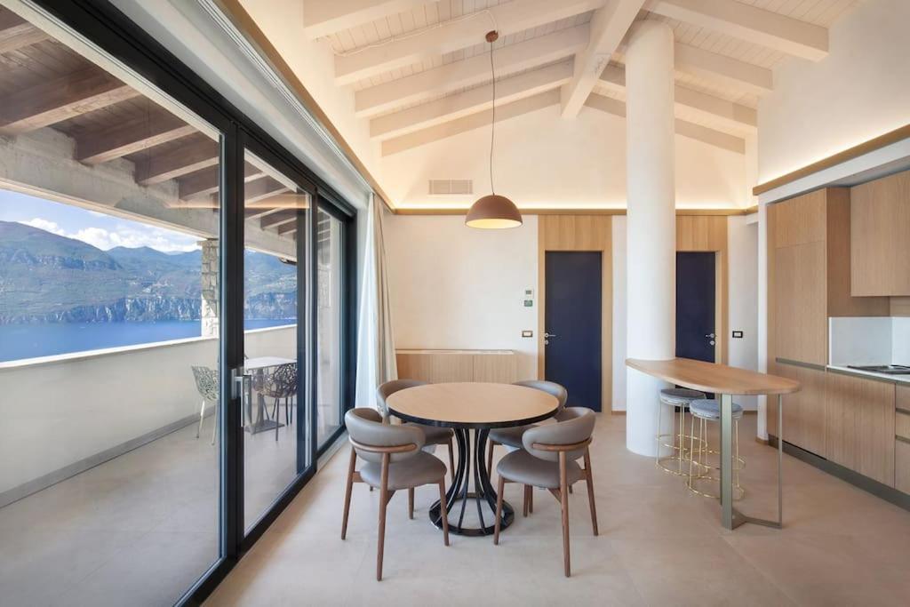 Villa Divina - Apt Divina Con Piscina E Vista Lago Castelletto Di Brenzone Exteriér fotografie
