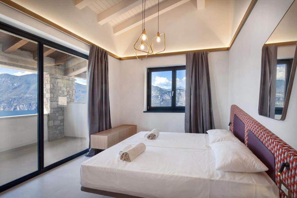 Villa Divina - Apt Divina Con Piscina E Vista Lago Castelletto Di Brenzone Exteriér fotografie